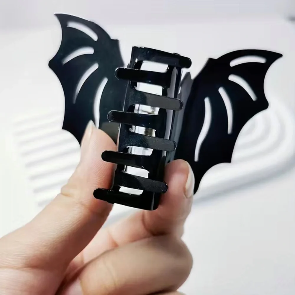 Bat Hair Claw